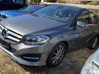 Gebraucht Mercedes B180 122 PS (89 kW) 2015 Mountaingrau  met. Van / Kleinbus