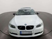 Gebraucht BMW 325 218 PS (160 kW) 2008 Weiß Coupé