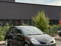 Gebraucht Renault Clio 75 PS (55 kW) 2005 Schwarz Kleinwagen