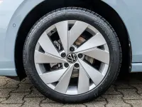 Gebraucht VW Golf VIII Pro 150 PS (110 kW) 2025 Blau Limousine