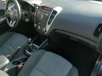 Gebraucht Kia Ceed 109 PS (80 kW) 2010 Grün Kleinwagen