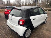 Gebraucht Smart ForFour 71 PS (52 kW) 2018 Weiß Kleinwagen