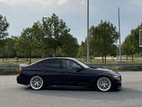 Gebraucht BMW 320 M Performance 190 PS (139 kW) 2016 Schwarz Limousine