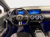 Gebraucht Mercedes A200 AMG line 177 PS (130 kW) 2023 Mountaingrau  met. Limousine