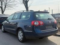 Gebraucht VW Passat Comfortline 140 PS (102 kW) 2010 Blau Kombi