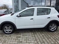 Gebraucht Dacia Sandero Stepway 101 PS (74 kW) 2020 Weiß Limousine