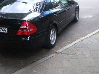 Gebraucht Mercedes E240 177 PS (130 kW) 2004 Schwarz Limousine