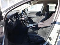 Gebraucht Volvo XC60 Momentum 215 PS (158 kW) 2012 Cosmic white SUV