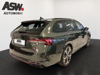 Neu Skoda Octavia RS 265 PS (194 kW) 2025 Grün Kombi