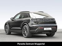 Gebraucht Porsche Macan 380 kW (517 PS) 2025 Tiefschwarzmetallic SUV