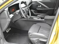 Gebraucht Opel Astra 181 PS (133 kW) 2023 Kult gelb met. Kleinwagen