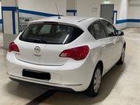 Gebraucht Opel Astra 116 PS (85 kW) 2015 Weiß Limousine