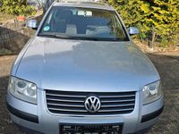 Gebraucht VW Passat 131 PS (96 kW) 2004 Silber Kombi
