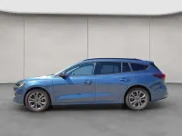 Gebraucht Ford Focus ST-Line X 125 PS (91 kW) 2023 Chrome blue metallic Kombi