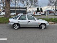 Gebraucht Ford Escort Ghia 90 PS (66 kW) 1998 Silber Limousine