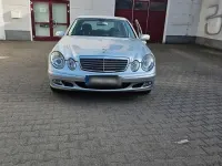 Gebraucht Mercedes E200 Classic 163 PS (119 kW) 2005 Silber Limousine