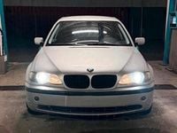 Gebraucht BMW 320 170 PS (125 kW) 2002 Silber Limousine