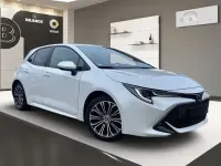 Gebraucht Toyota Corolla Hybrid Team 122 PS (89 kW) 2023 Weiß Limousine