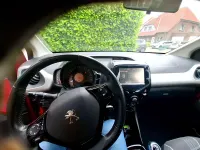 Gebraucht Peugeot 108 Allure 82 PS (60 kW) 2018 Rot Kleinwagen