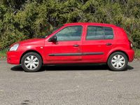 Gebraucht Renault Clio II Authentique 58 PS (42 kW) 2009 Hellrot Kleinwagen