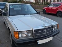 Gebraucht Mercedes 190 122 PS (89 kW) 1985 Silber Limousine