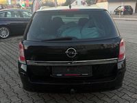 Gebraucht Opel Astra 116 PS (85 kW) 2008 Schwarz Kombi