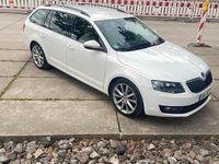 Gebraucht Skoda Octavia Elegance 110 PS (80 kW) 2014 Weiß Kleinwagen