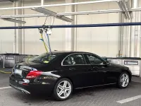 Gebraucht Mercedes E220 194 PS (142 kW) 2019 Schwarz Limousine