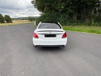 Gebraucht Mercedes C220 170 PS (125 kW) 2018 Weiß Limousine
