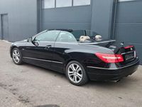 Gebraucht Mercedes E250 Avantgarde 204 PS (150 kW) 2010 Schwarz Cabrio