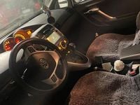 Gebraucht Toyota Verso 150 PS (110 kW) 2012 Weiß Van / Kleinbus