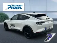 Gebraucht Ford Mustang Mach-E 197 kW (269 PS) 2024 Weiß(metallic) SUV