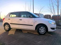 Gebraucht Skoda Fabia Ambition 60 PS (44 kW) 2014 Weiß Kleinwagen