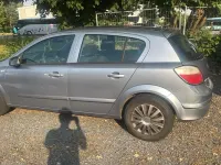 Gebraucht Opel Astra 101 PS (74 kW) 2004 Silber Limousine