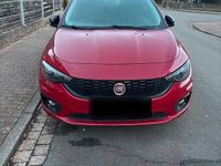 Gebraucht Fiat Tipo 120 PS (88 kW) 2018 Rot Limousine