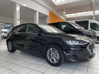 Gebraucht Ford Focus Titanium 125 PS (91 kW) 2025 Agate black metallic schwarz Limousine