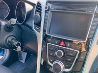 Gebraucht Hyundai i30 Premium 110 PS (80 kW) 2017 Blau Kombi