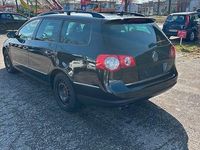 Gebraucht VW Passat Comfortline 140 PS (102 kW) 2010 Schwarz Kombi