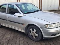 Gebraucht Opel Vectra Edition 101 PS (74 kW) 1999 Silber Limousine