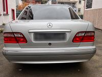 Gebraucht Mercedes E240 170 PS (125 kW) 2001 Silber Limousine