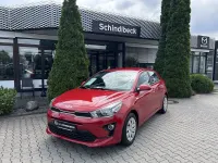 Gebraucht Kia Rio Spirit 101 PS (74 kW) 2023 Rot (metallic) Kleinwagen