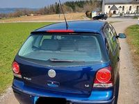 Gebraucht VW Polo 75 PS (55 kW) 2005 Blau Kleinwagen
