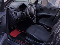 Gebraucht Hyundai i10 69 PS (50 kW) 2013 Grau Kleinwagen