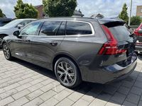 Gebraucht Volvo V60 Core 197 PS (144 kW) 2023 Grau Kombi