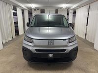 Neu Fiat Doblò 131 PS (96 kW) 2026 Grau Van / Kleinbus