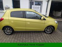 Gebraucht Mitsubishi Space Star Edition 80 PS (58 kW) 2015 Gelb Limousine