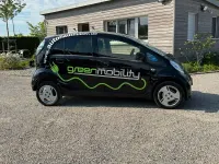 Gebraucht Mitsubishi i-MiEV Basis 49 kW (67 PS) 2014 Schwarz Kleinwagen