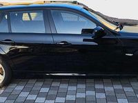 Gebraucht BMW 320 Exclusive 184 PS (135 kW) 2010 Schwarz Kombi