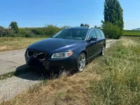 Gebraucht Volvo V70 Summum 163 PS (119 kW) 2012 Blau Kombi