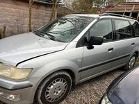 Gebraucht Mitsubishi Space Wagon 134 PS (98 kW) 2004 Silber Van / Kleinbus